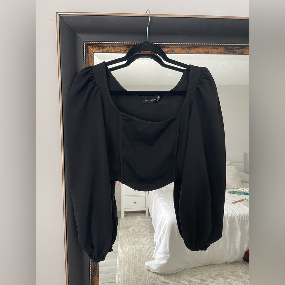 PrettyLittleThing BLACK BINDING BALLOON SLEEVE CROP TOP - Picture 2 of 5